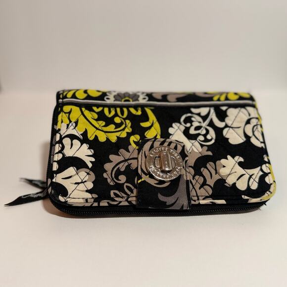 🖤 Vera Bradley Turn Lock Wallet Baroque Floral Quilted Fabric Black Yellow Gray - Picture 1 of 9